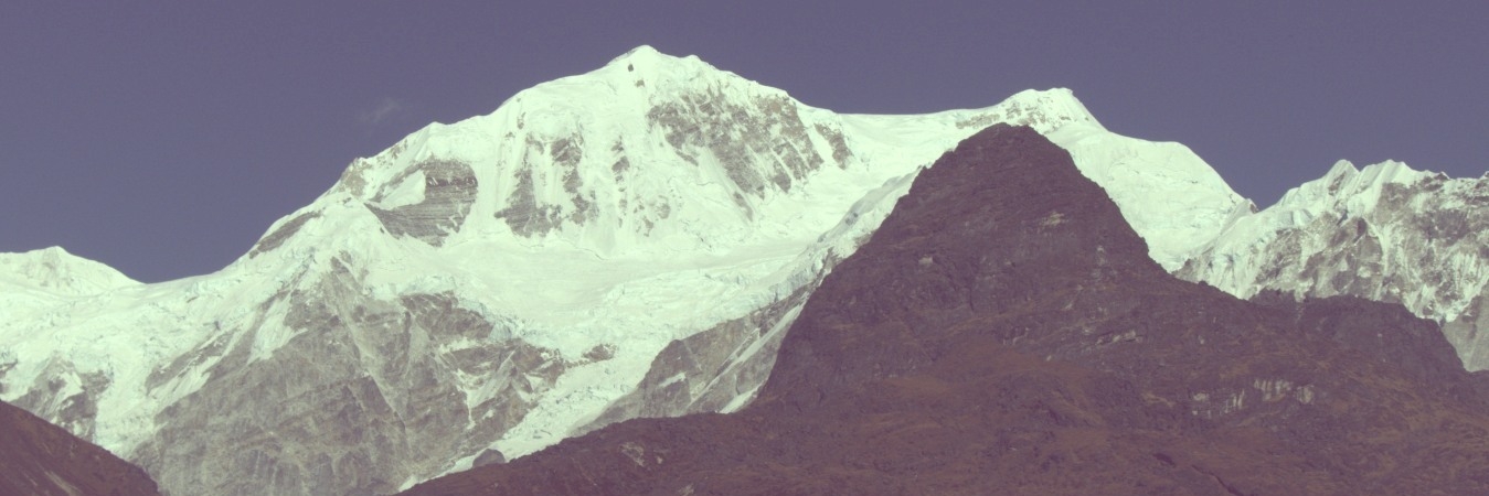 dzongri goechala trek, trekking in dzongri goechala, trek package cost for goechala